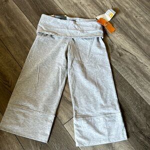 Crop yoga-waist flared leggings -S